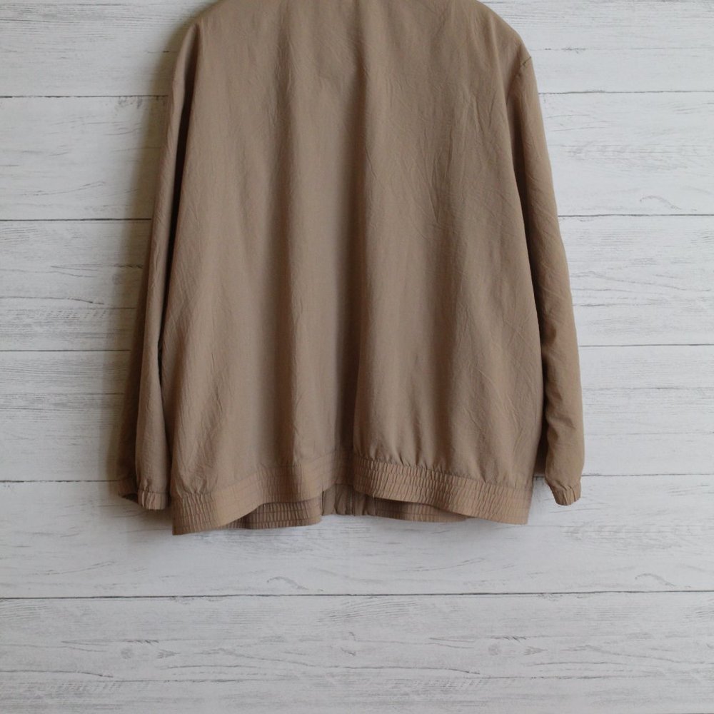 Wind Breaker - Picture 4 of 4